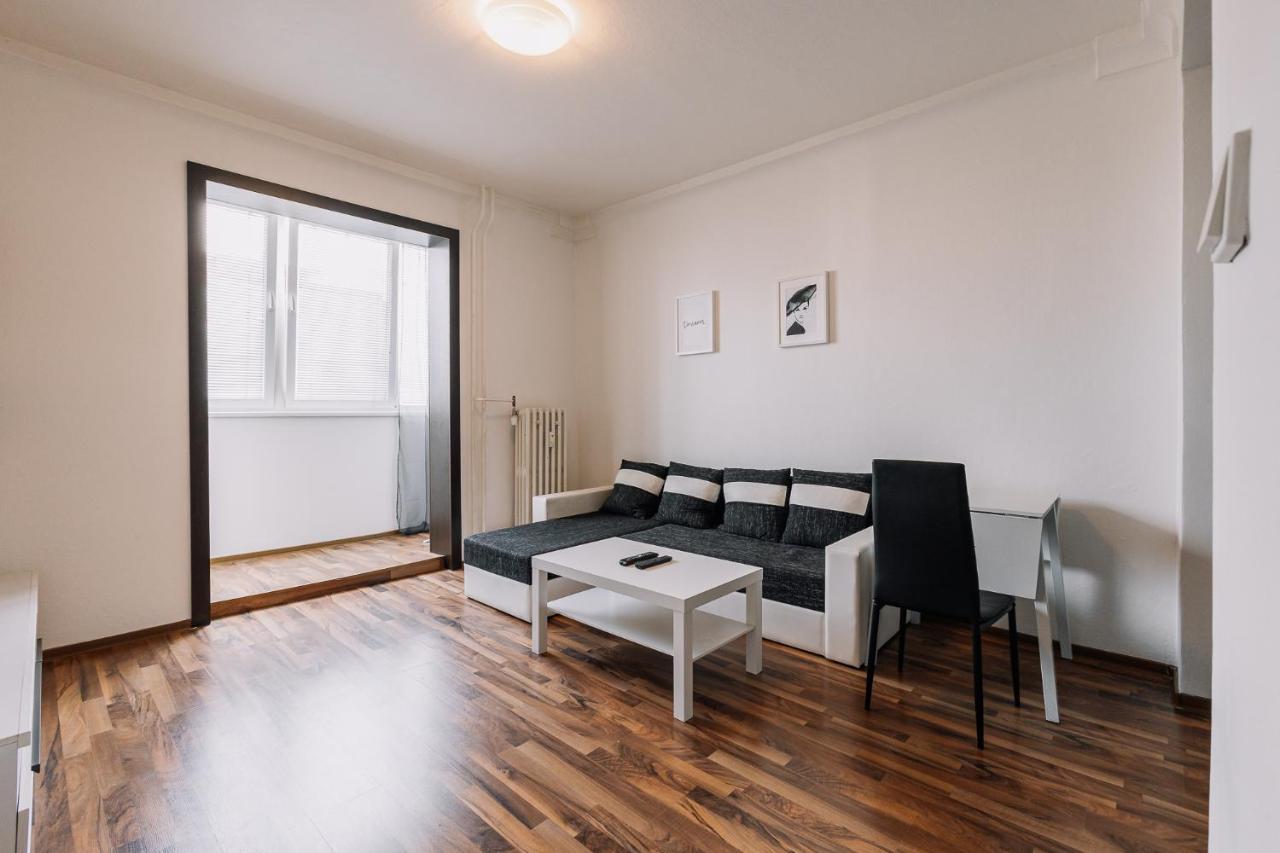 Cozy Apartment In Ruzinov Bratislava Bagian luar foto